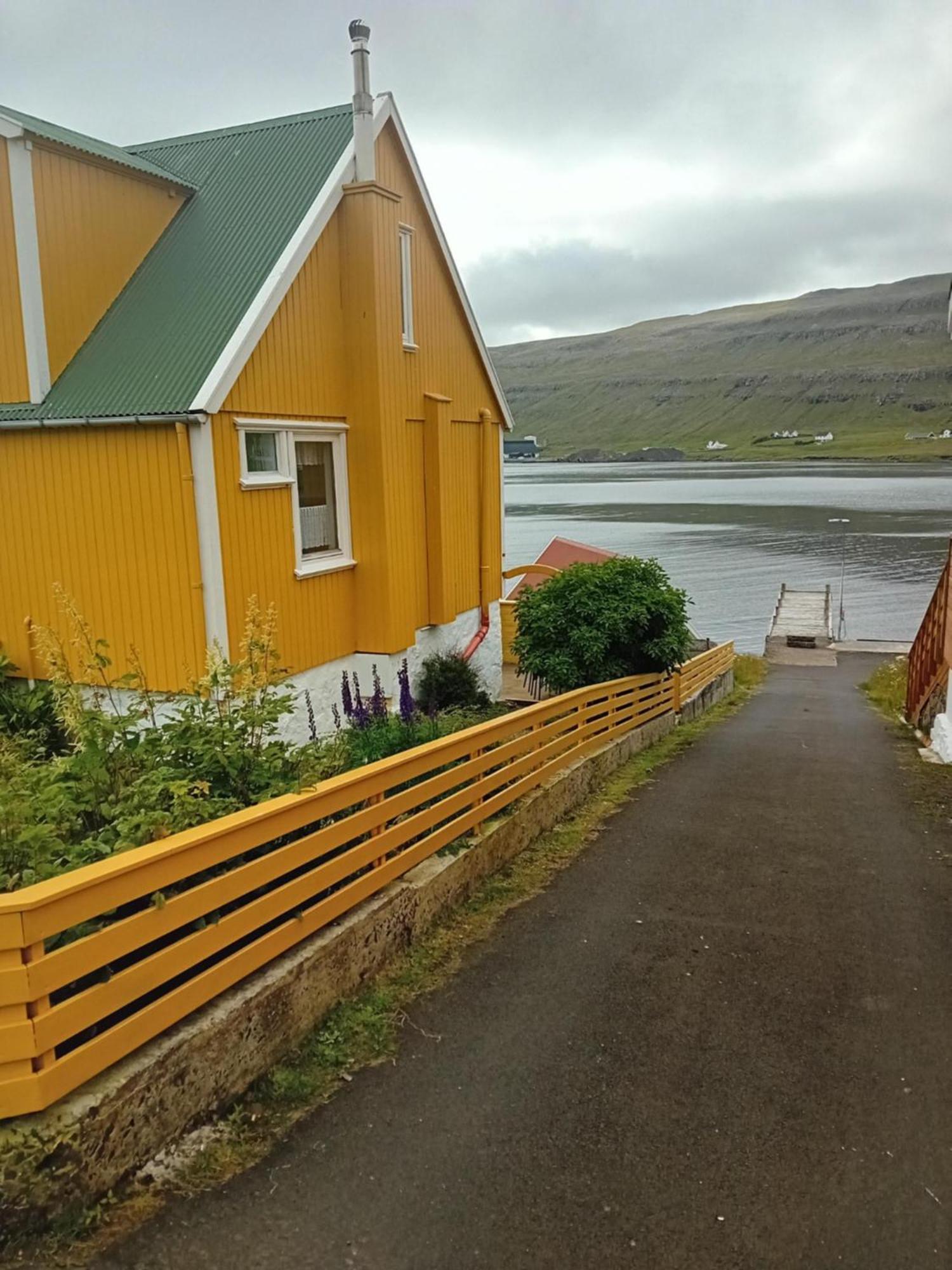Det Lille Gule Hus Villa Trongisvagur ภายนอก รูปภาพ